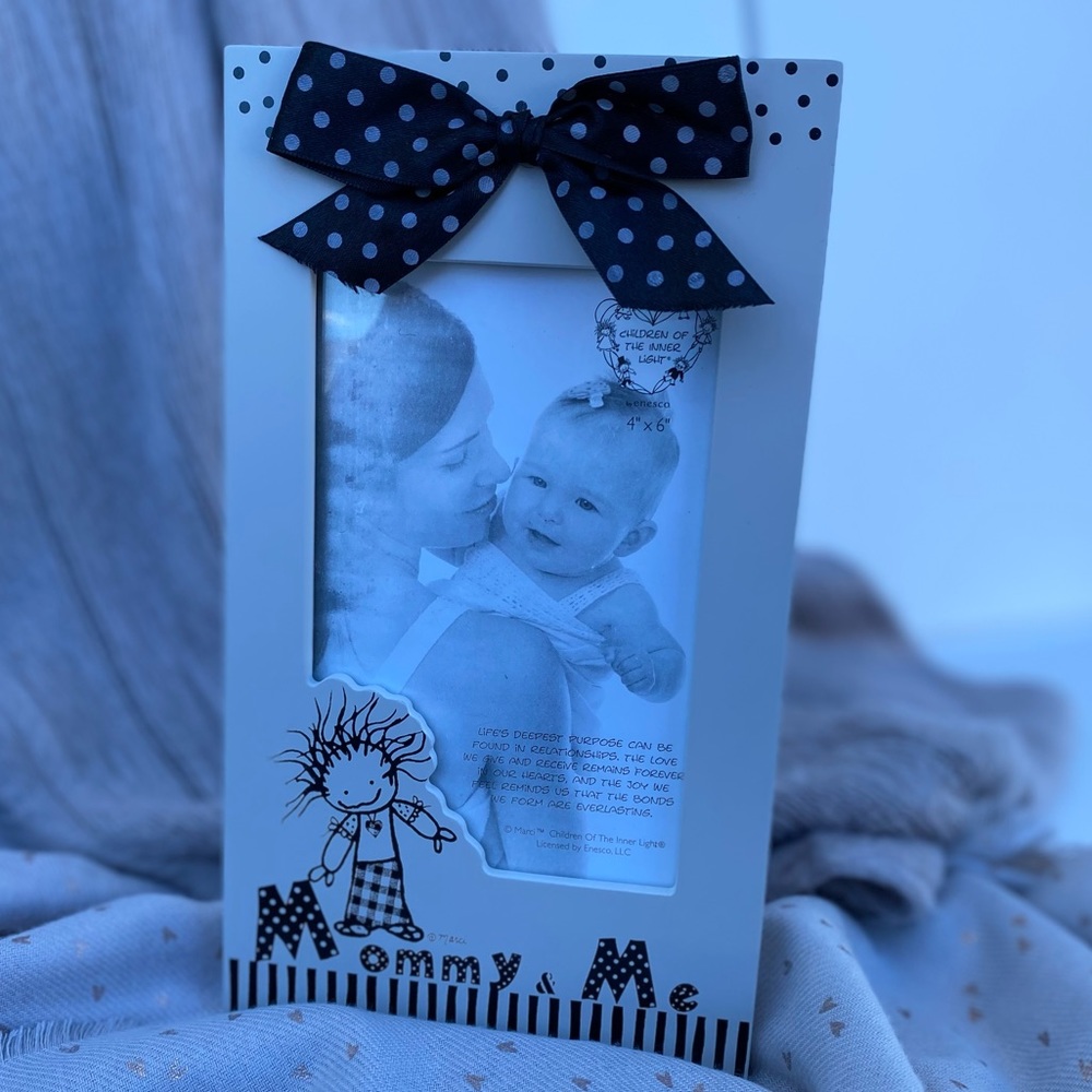 “Mommy and Me” baby picture frame